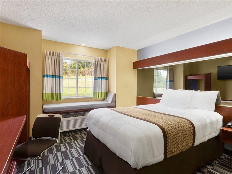 Microtel Inn & Suites By Wyndham Thomasville Exterior photo